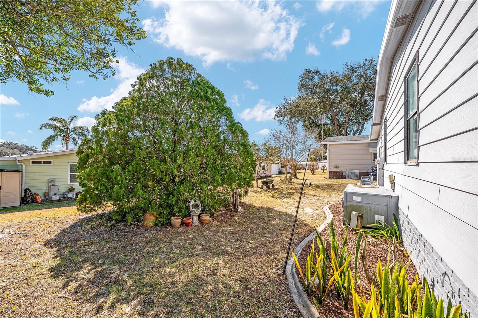 1874 W SCHWARTZ BLVD