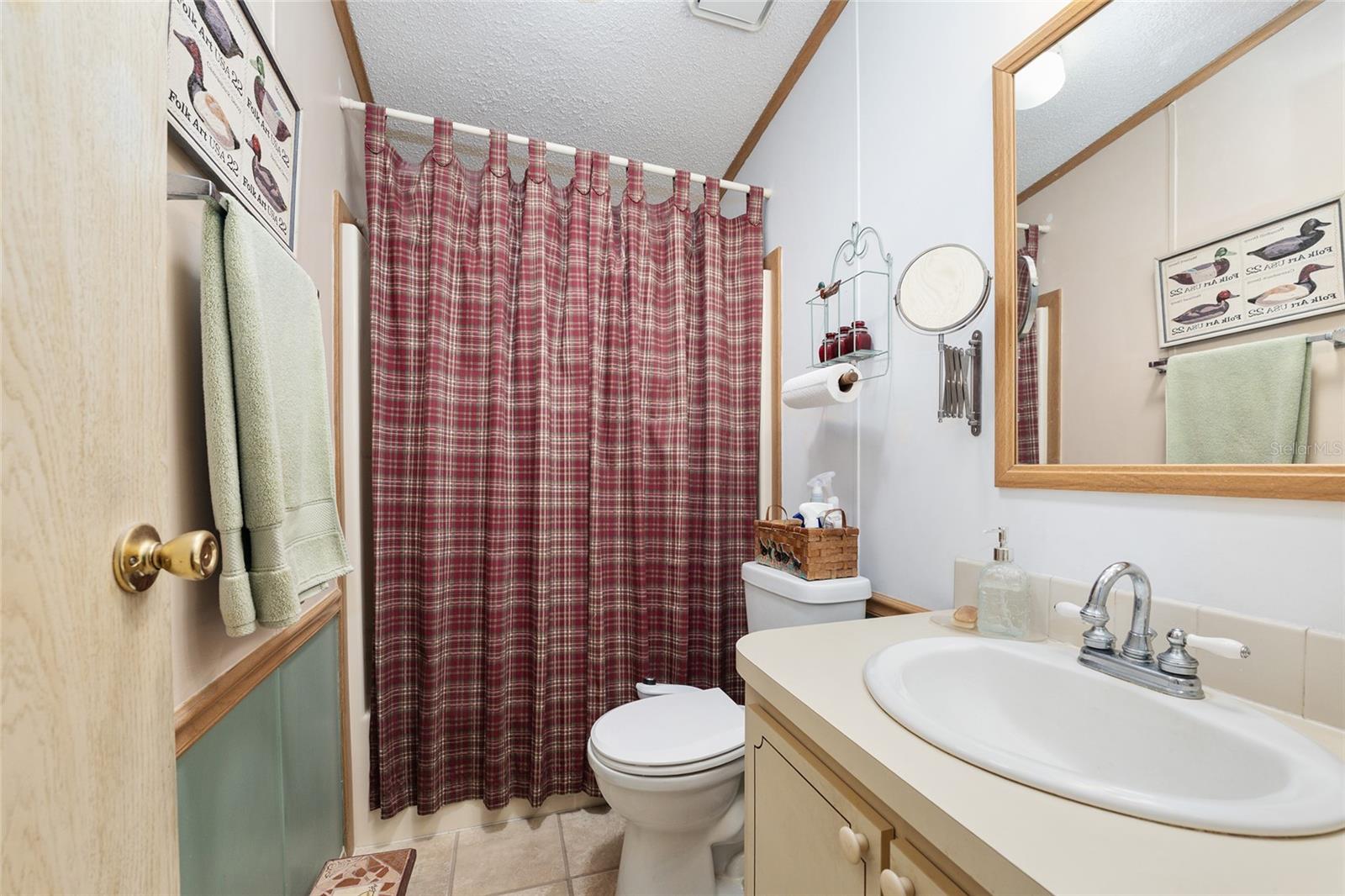 1874 W SCHWARTZ BLVD