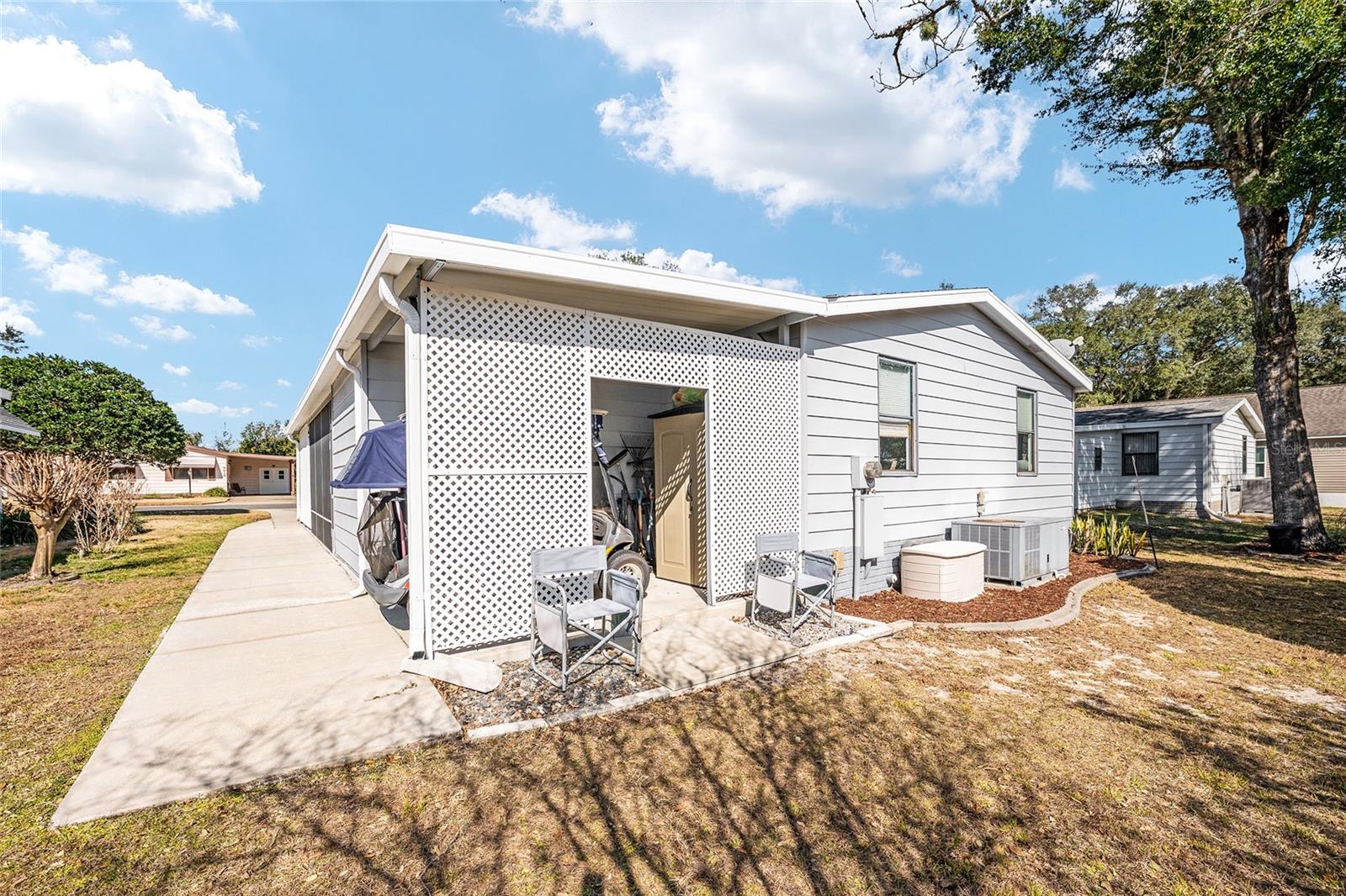 1874 W SCHWARTZ BLVD