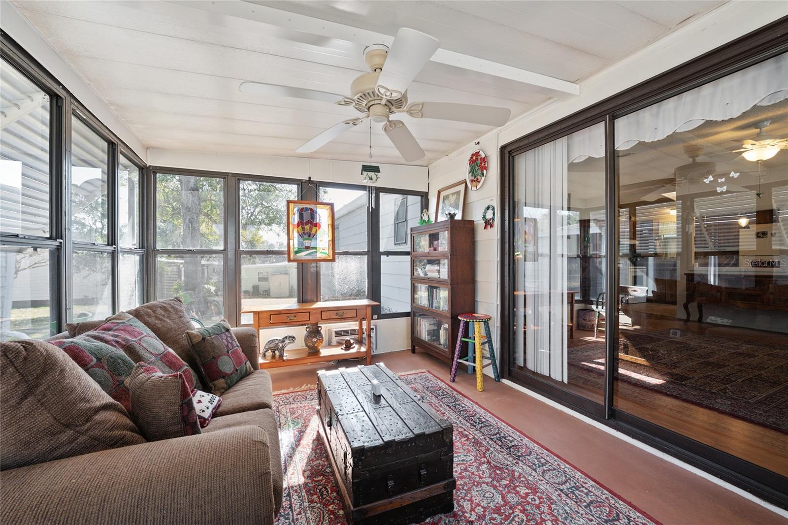 1874 W SCHWARTZ BLVD