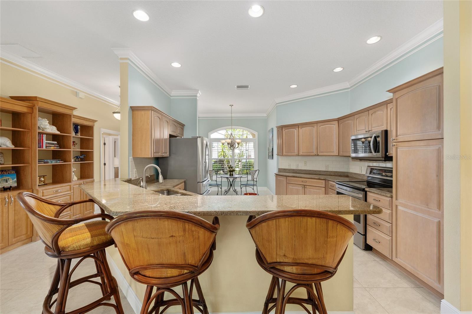 849 MAYBANK LOOP