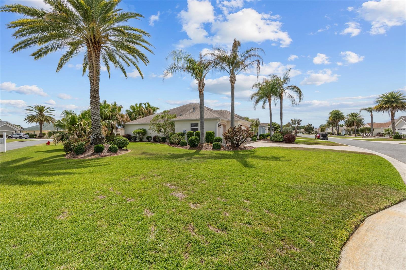 849 MAYBANK LOOP