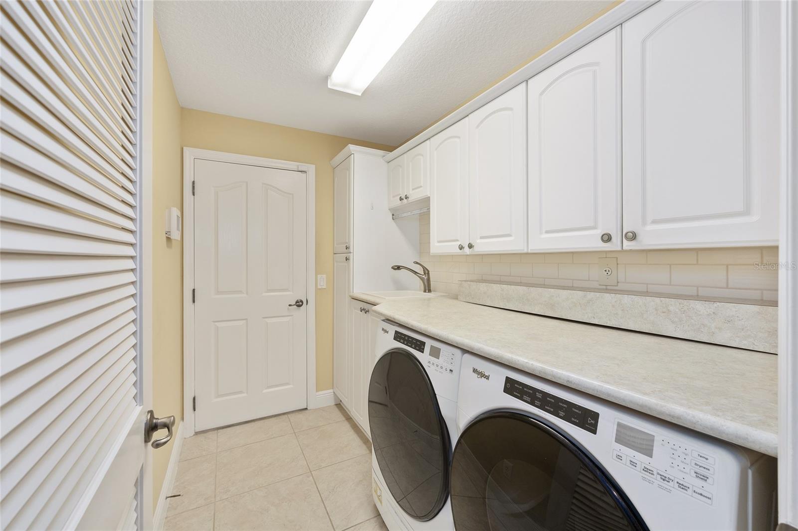 849 MAYBANK LOOP