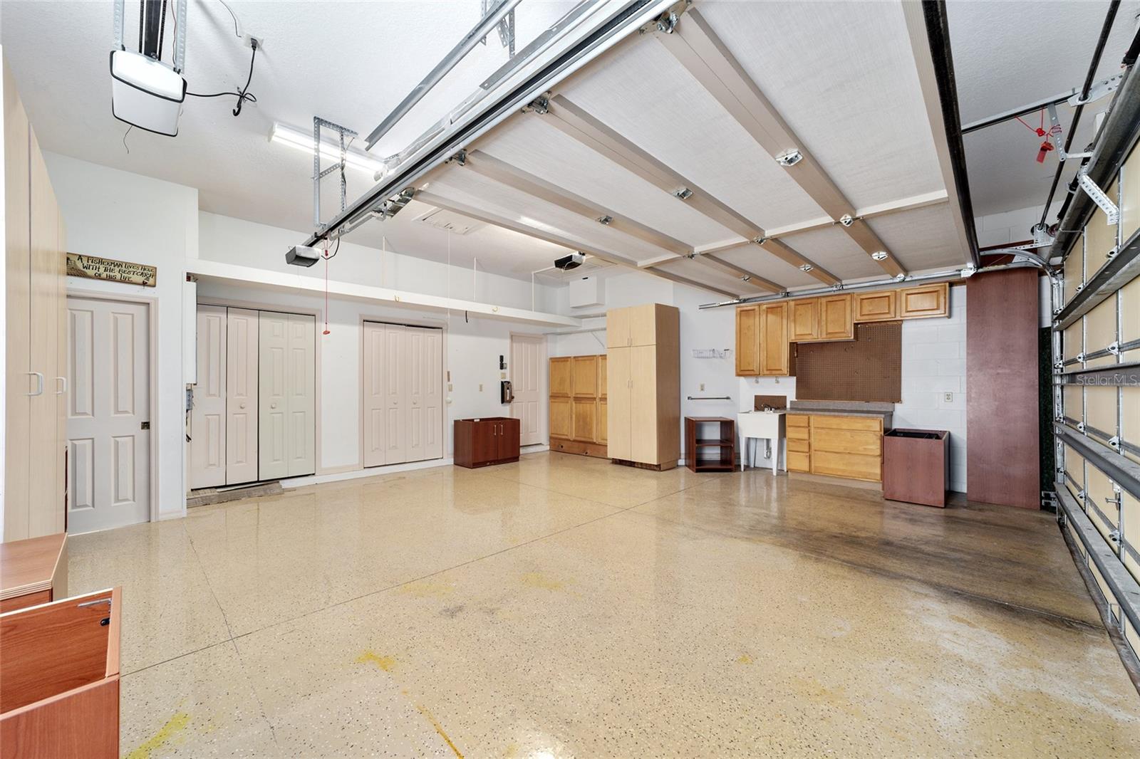1322 AUGUSTINE DR