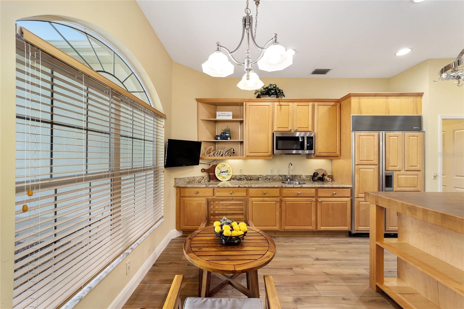 1322 AUGUSTINE DR