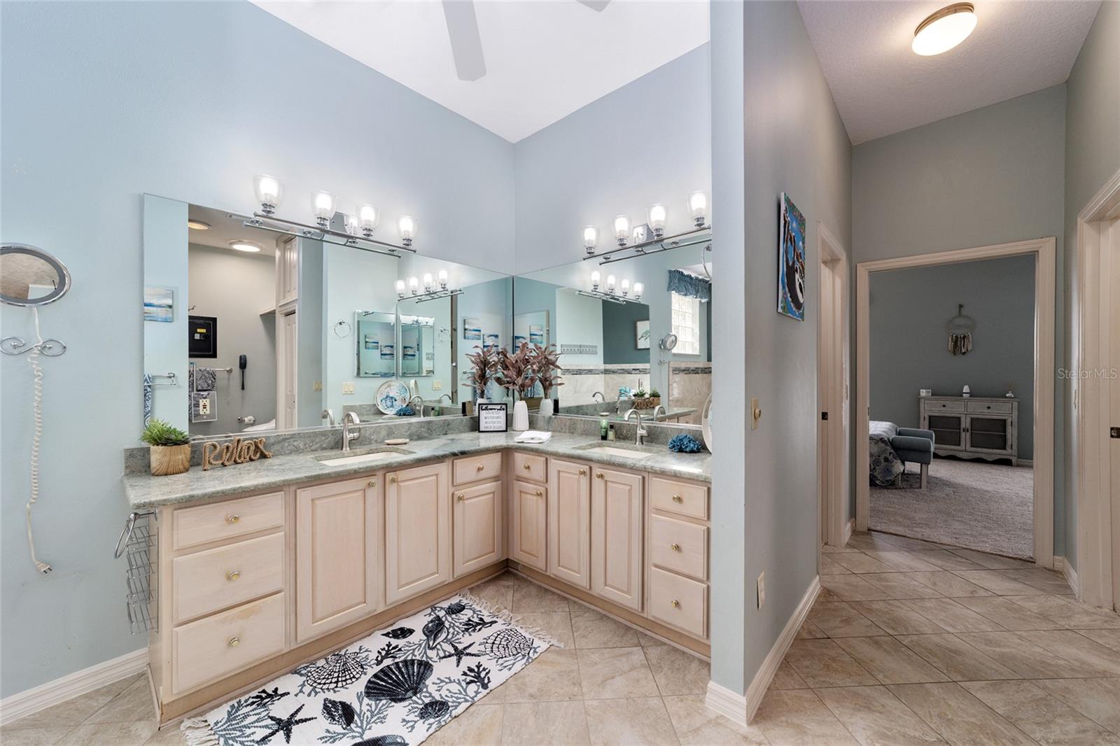 1322 AUGUSTINE DR