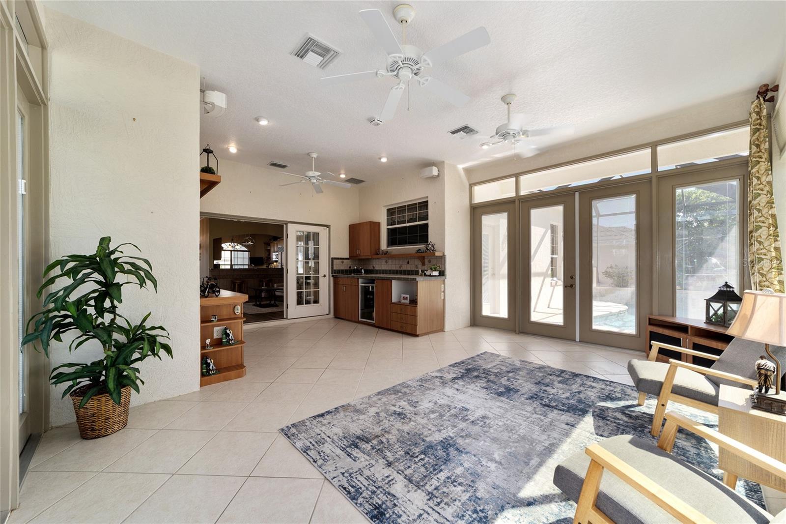 1322 AUGUSTINE DR