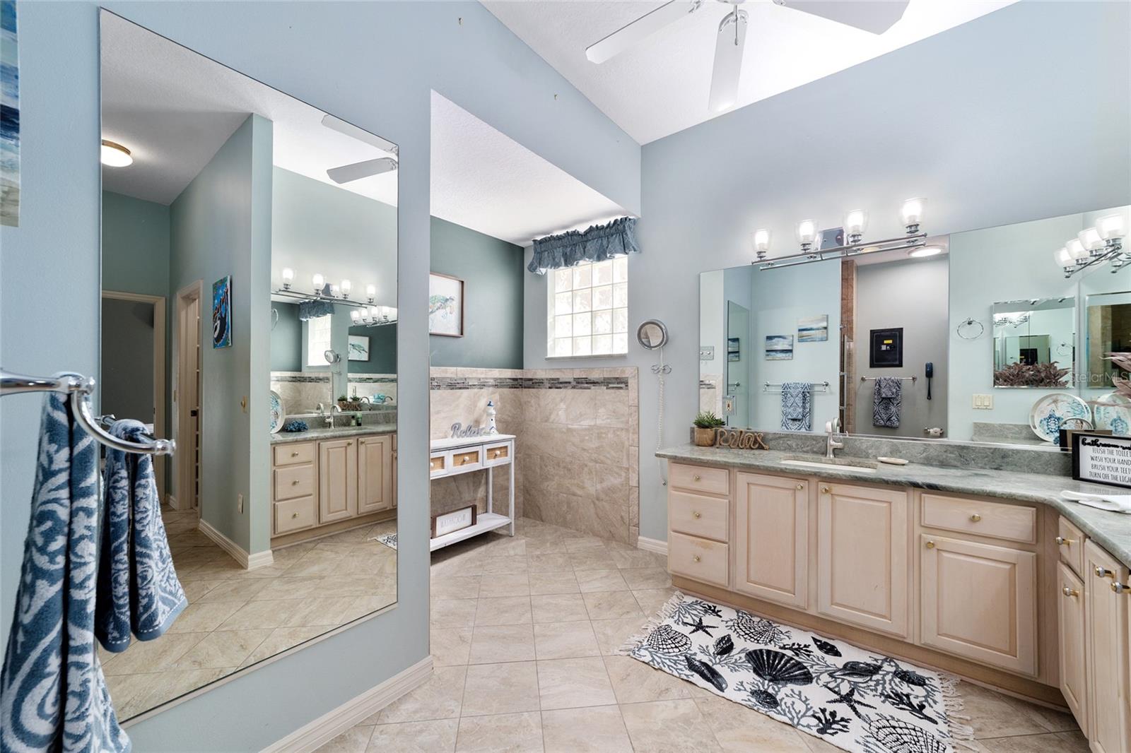 1322 AUGUSTINE DR
