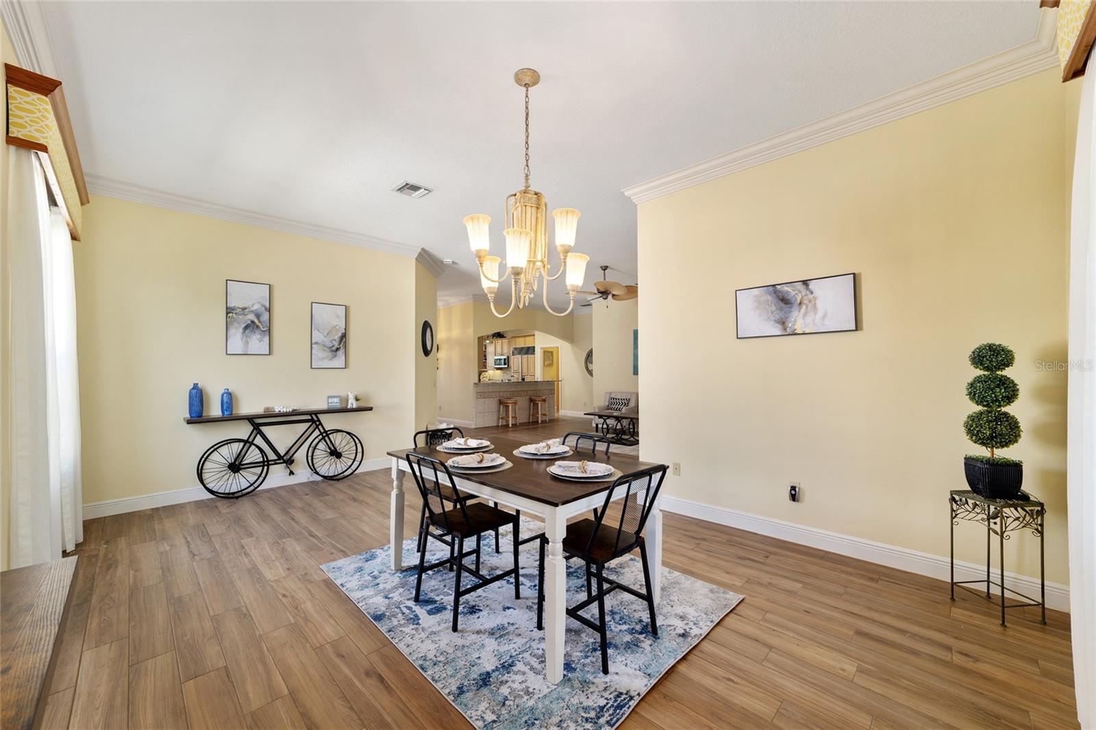 1322 AUGUSTINE DR