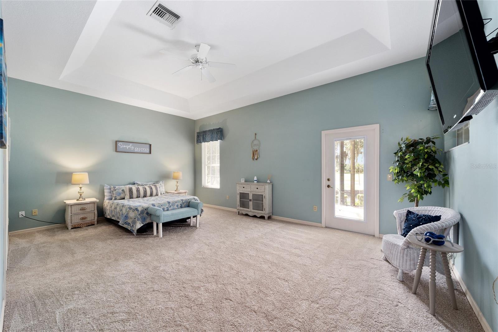1322 AUGUSTINE DR