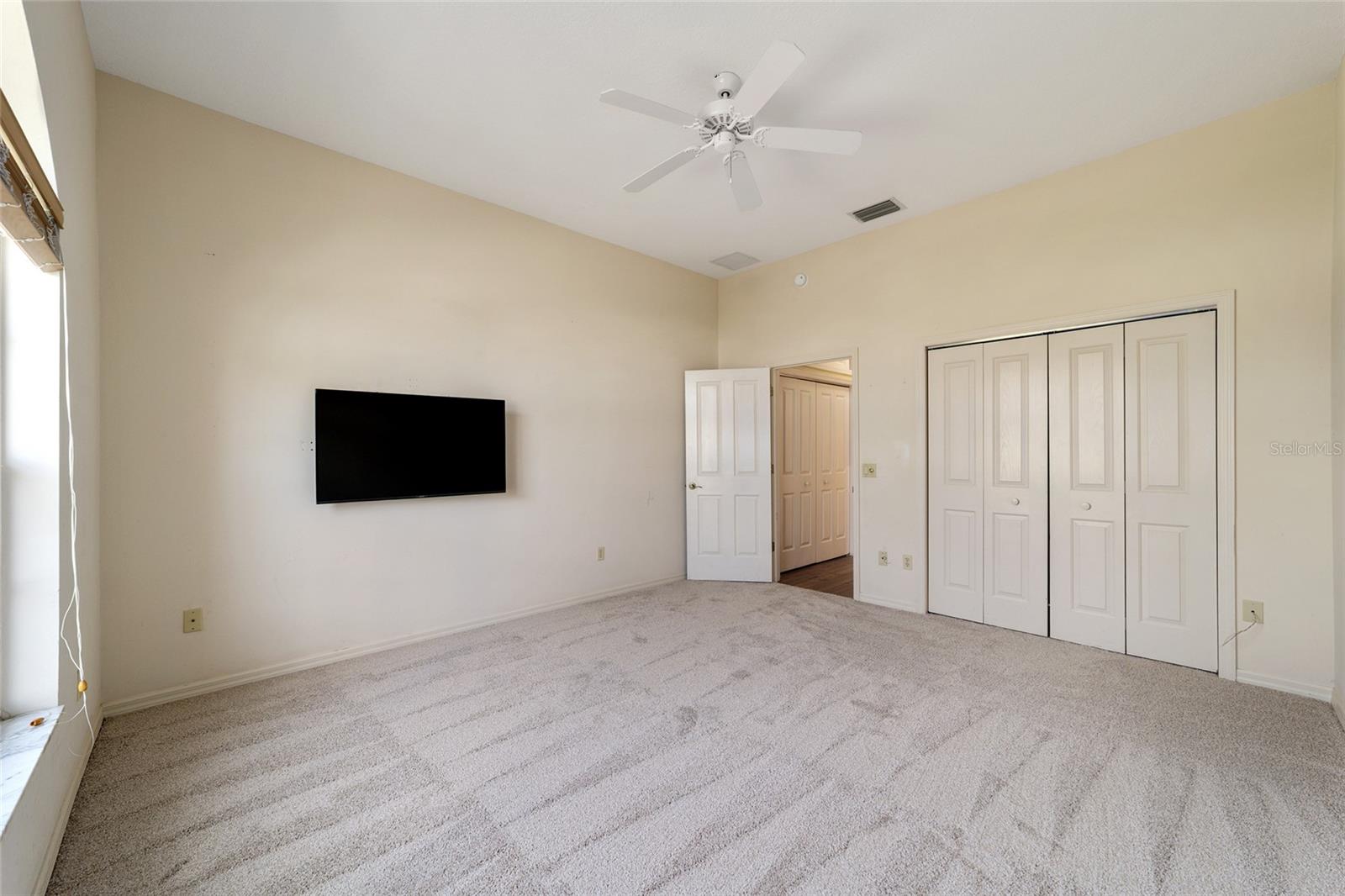 1322 AUGUSTINE DR