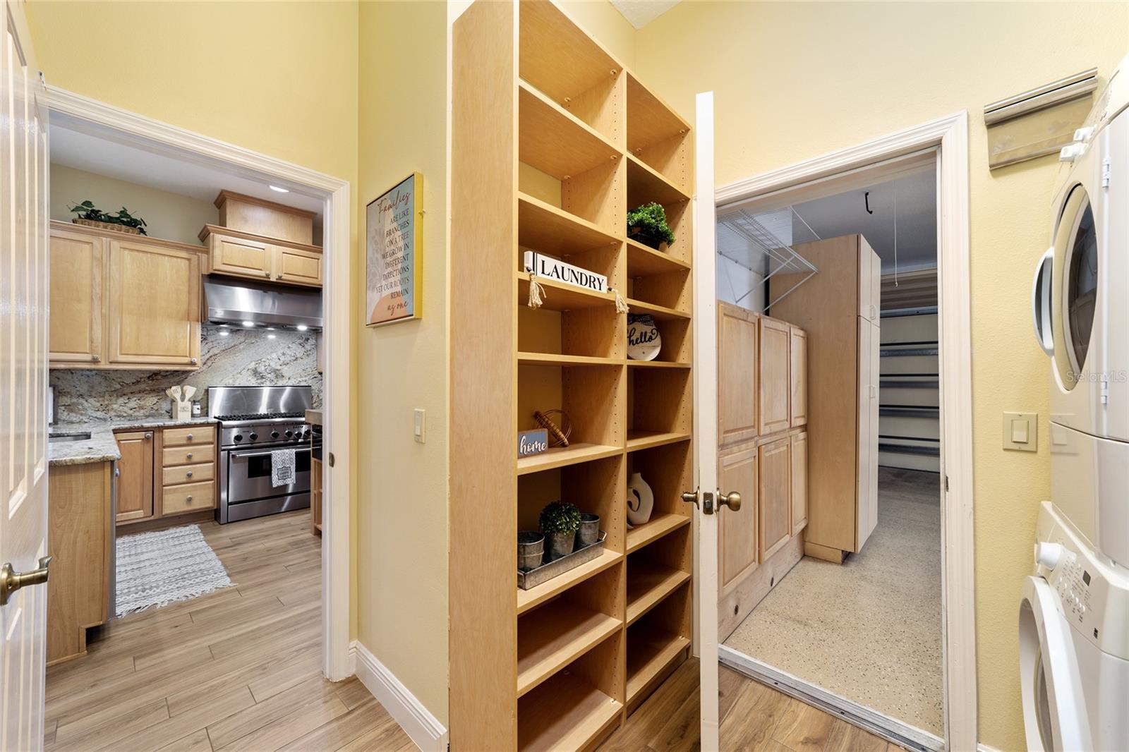 1322 AUGUSTINE DR