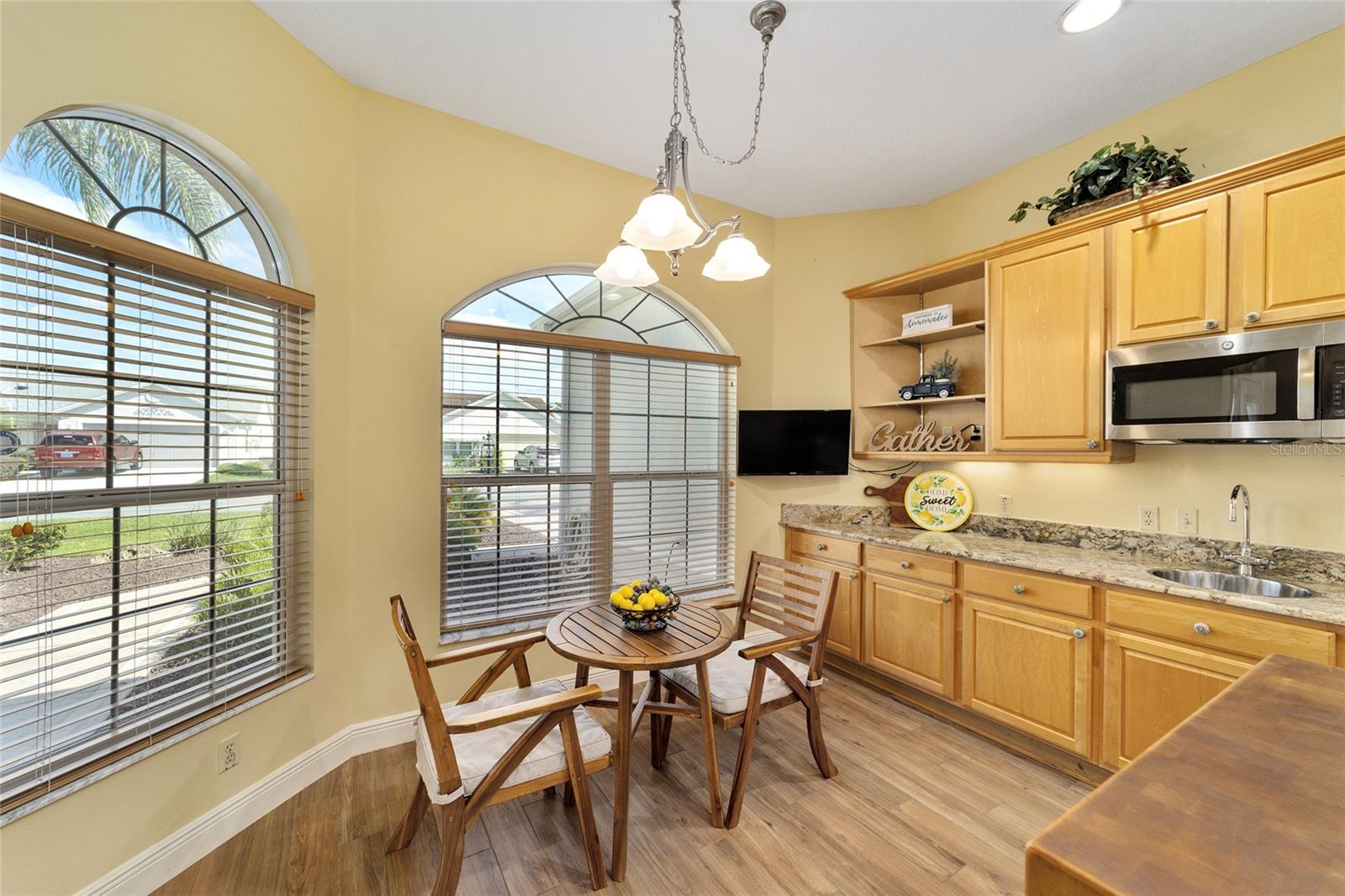 1322 AUGUSTINE DR