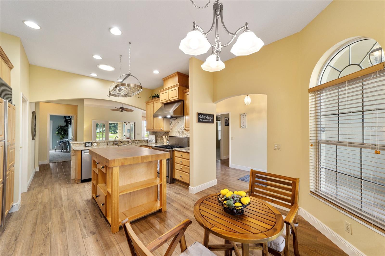1322 AUGUSTINE DR