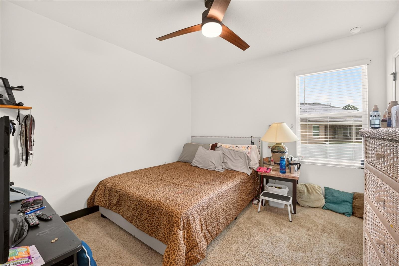 483 W RUNYON LOOP