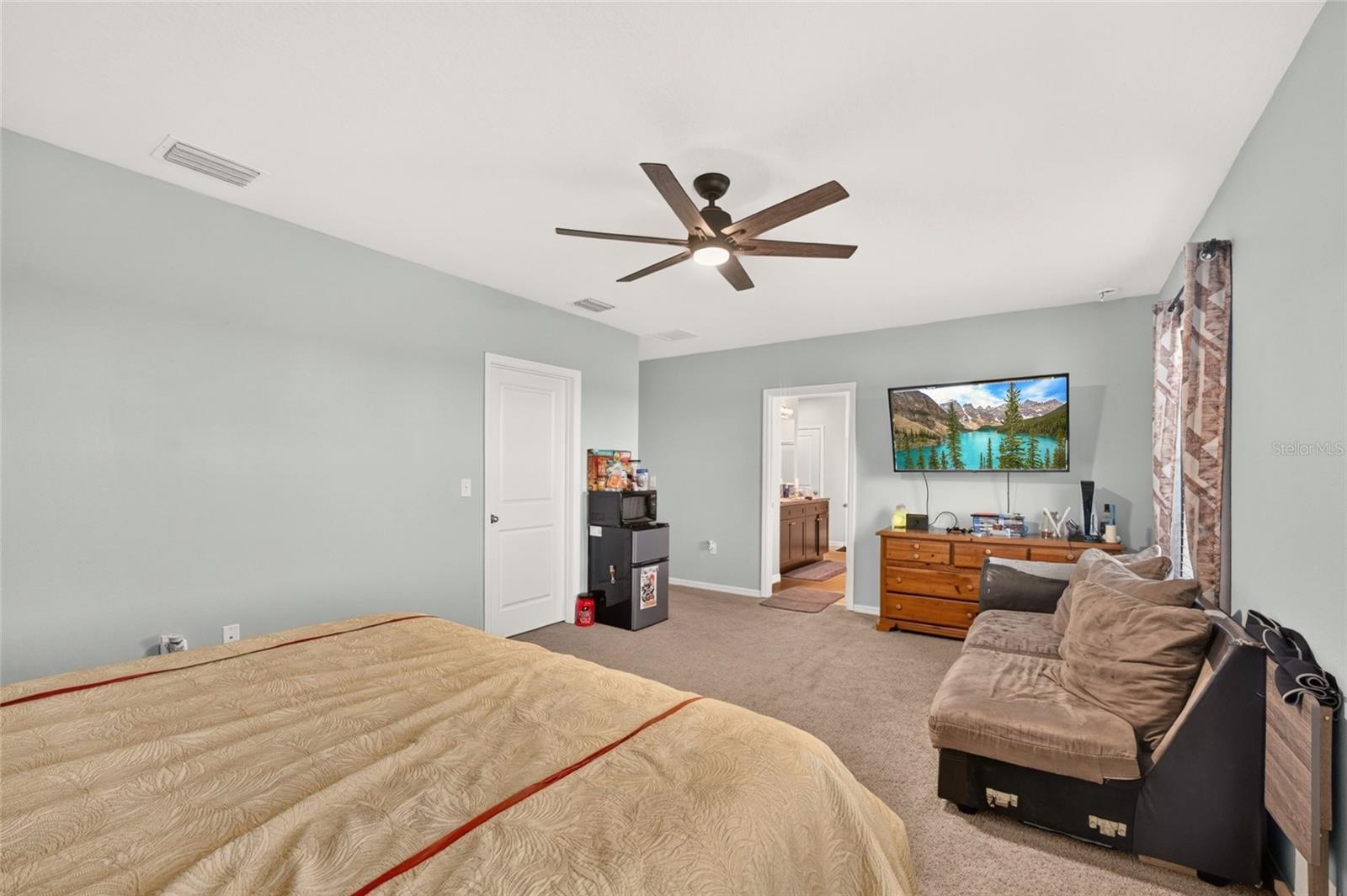 483 W RUNYON LOOP