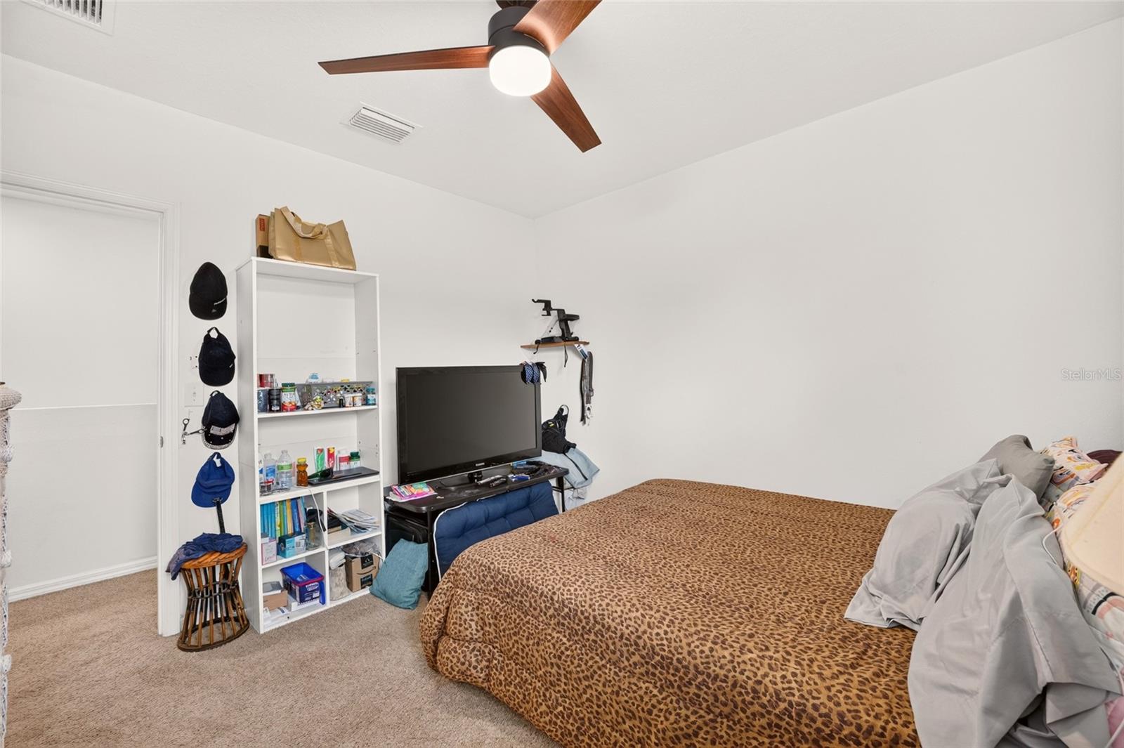 483 W RUNYON LOOP