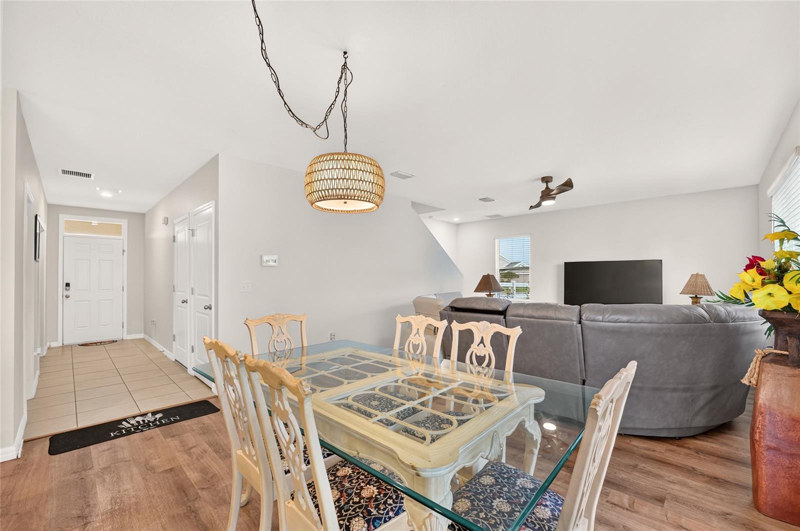 483 W RUNYON LOOP