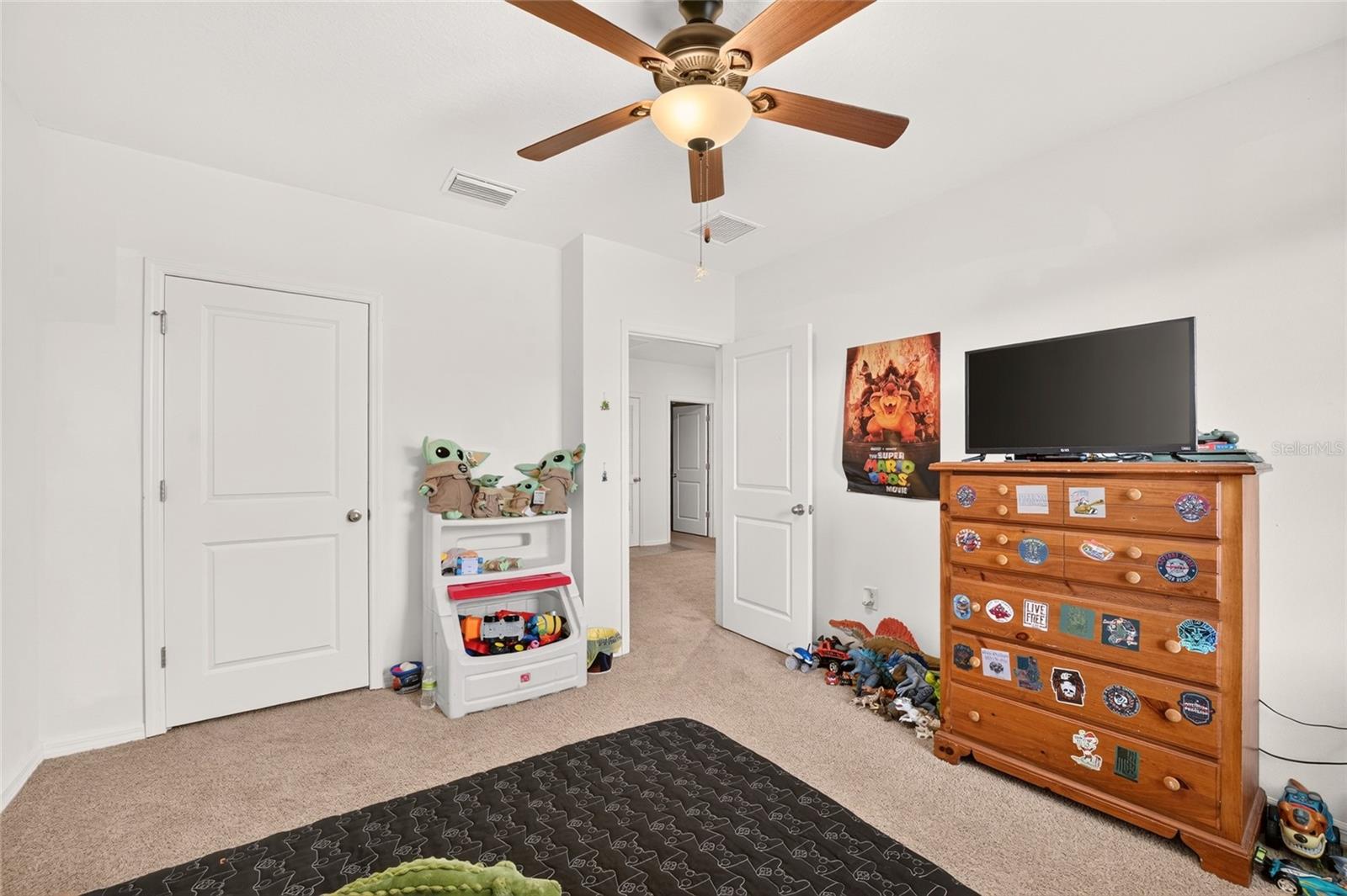 483 W RUNYON LOOP