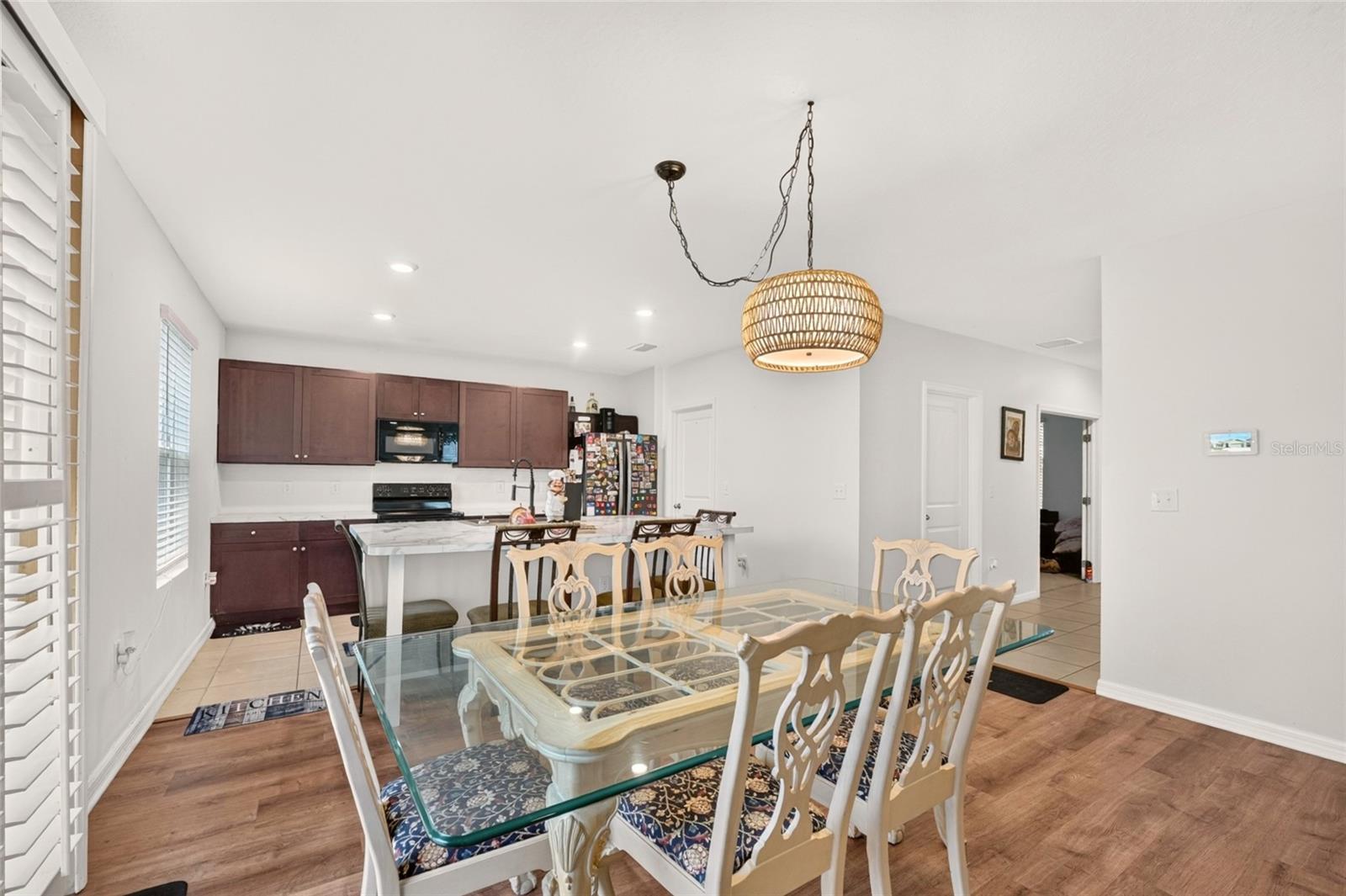 483 W RUNYON LOOP