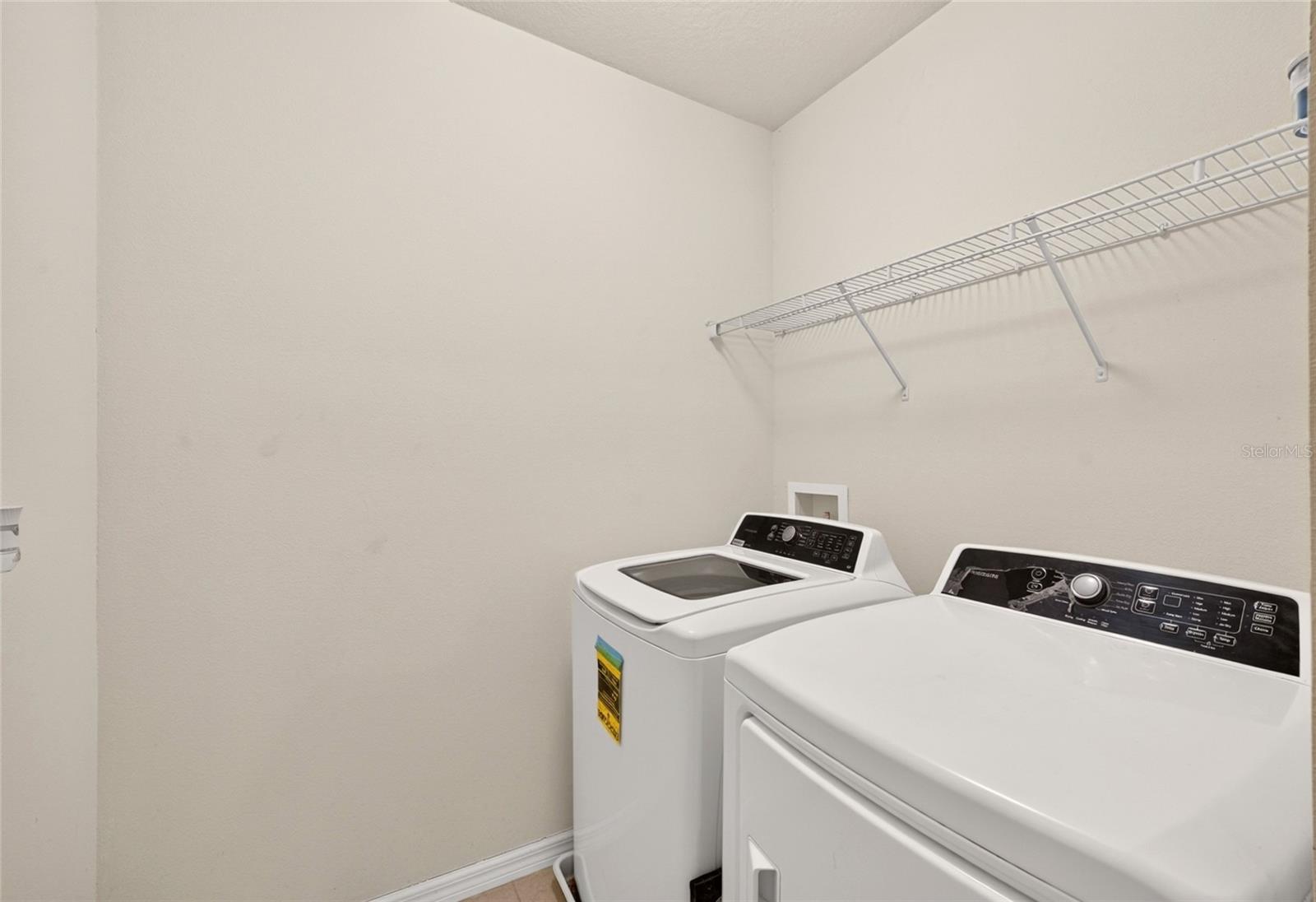 483 W RUNYON LOOP