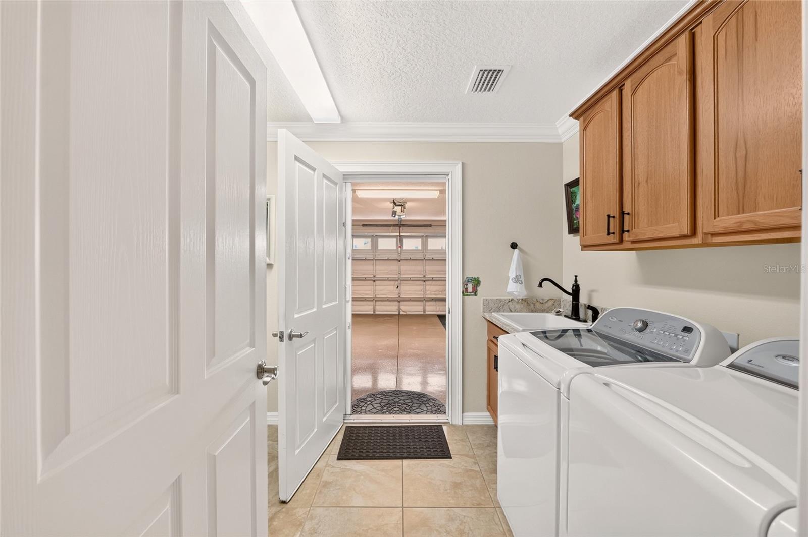 591 BAKER LN