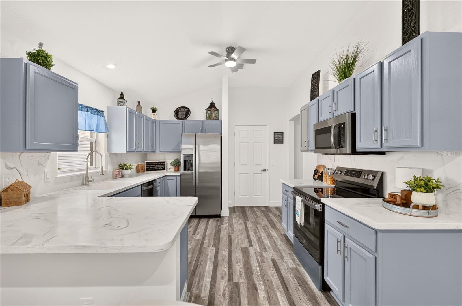 1238 Augustine Dr, Lady Lake, Fl 32159