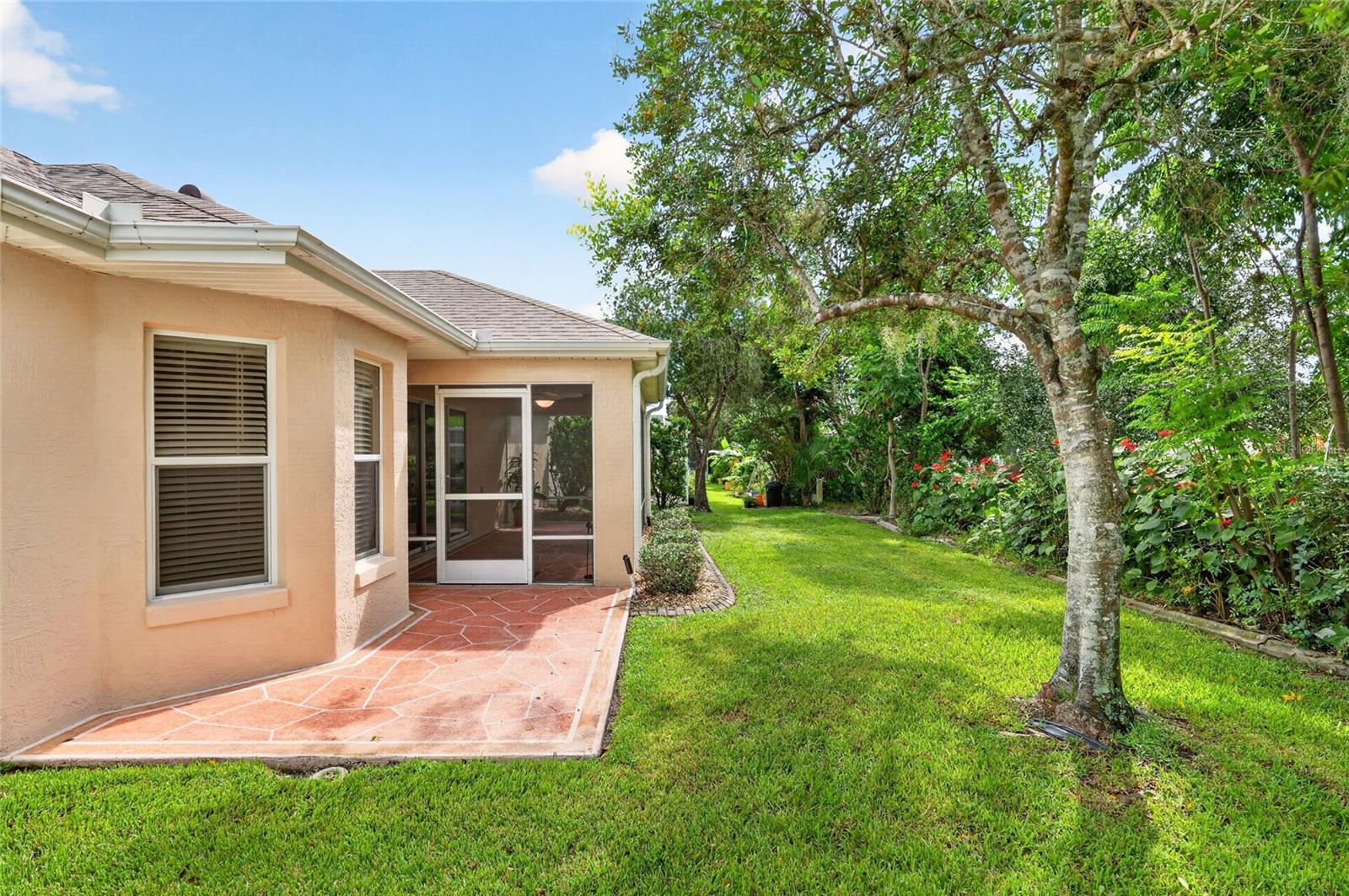 1238 Augustine Dr, Lady Lake, Fl 32159