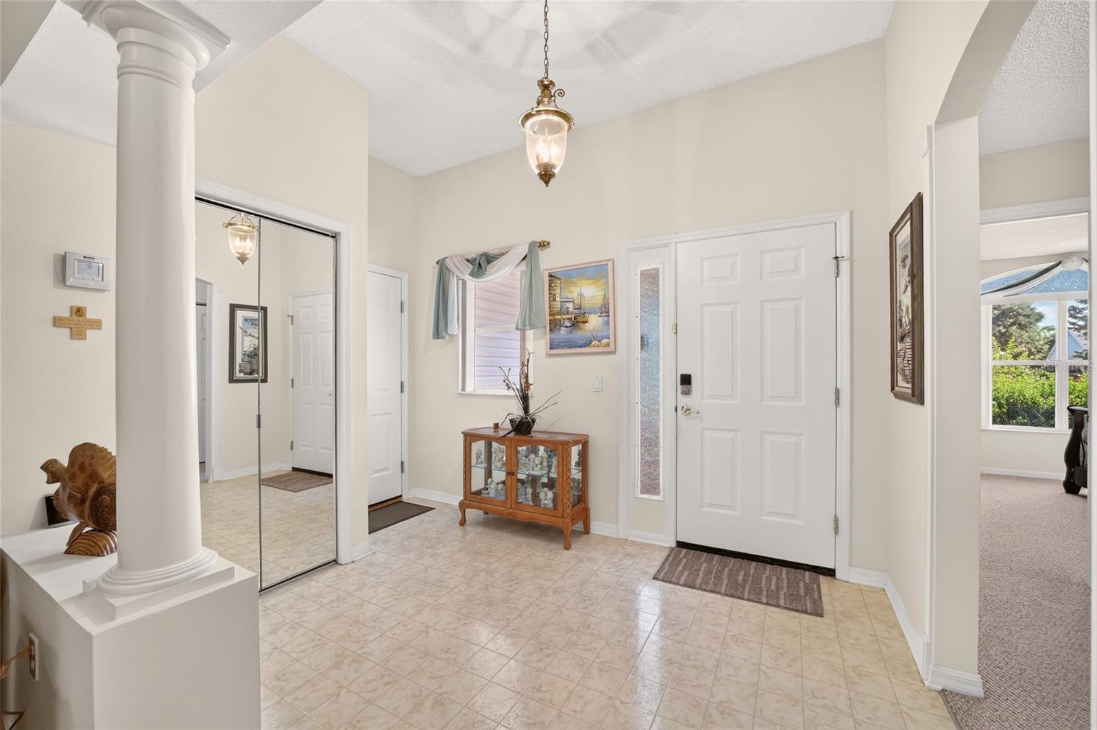 916 RAMOS DR
