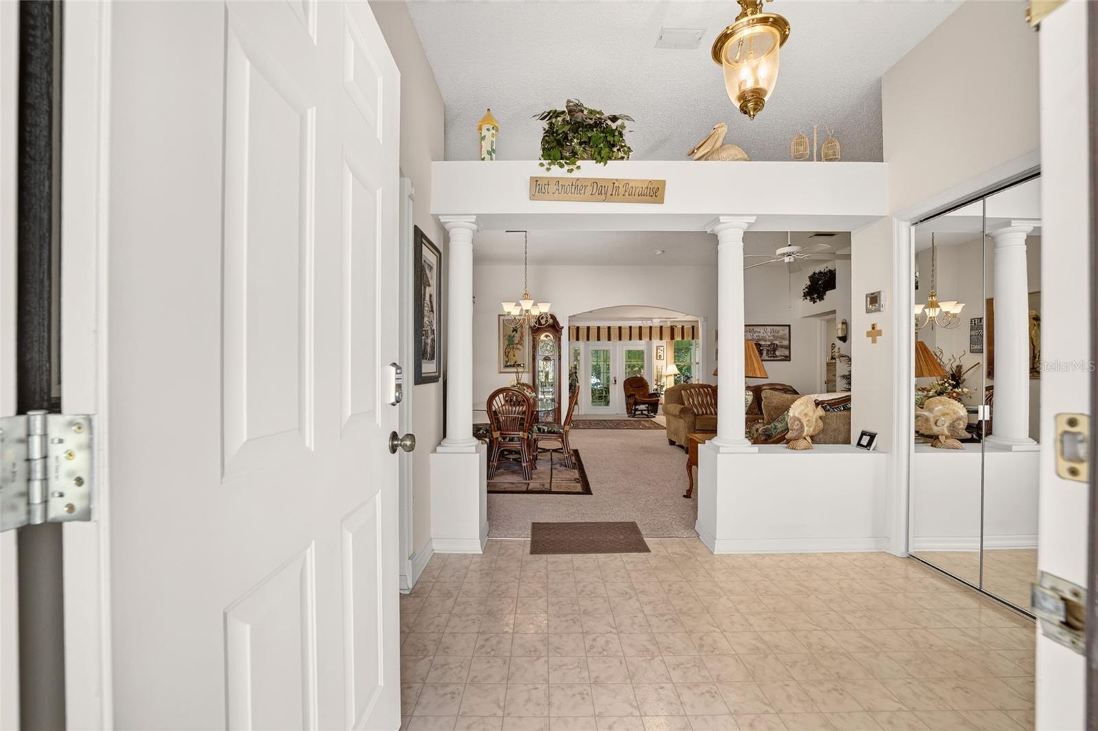 916 RAMOS DR