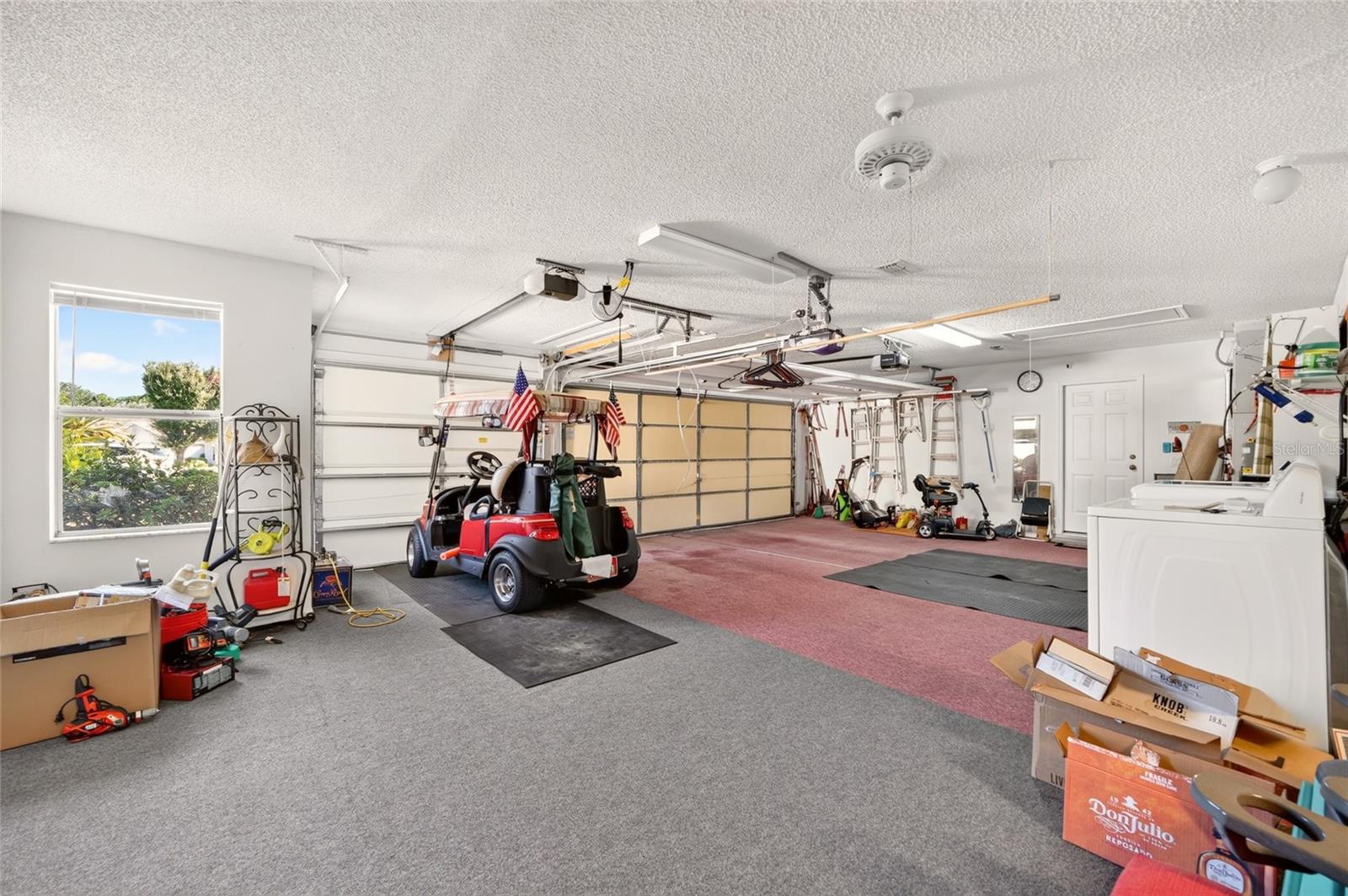 916 RAMOS DR