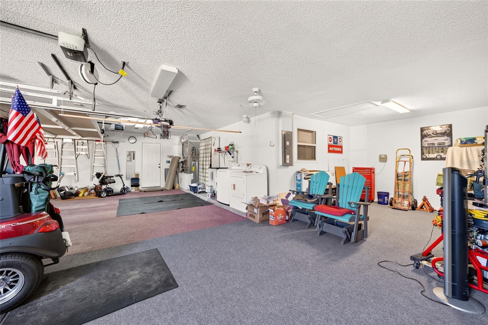 916 RAMOS DR