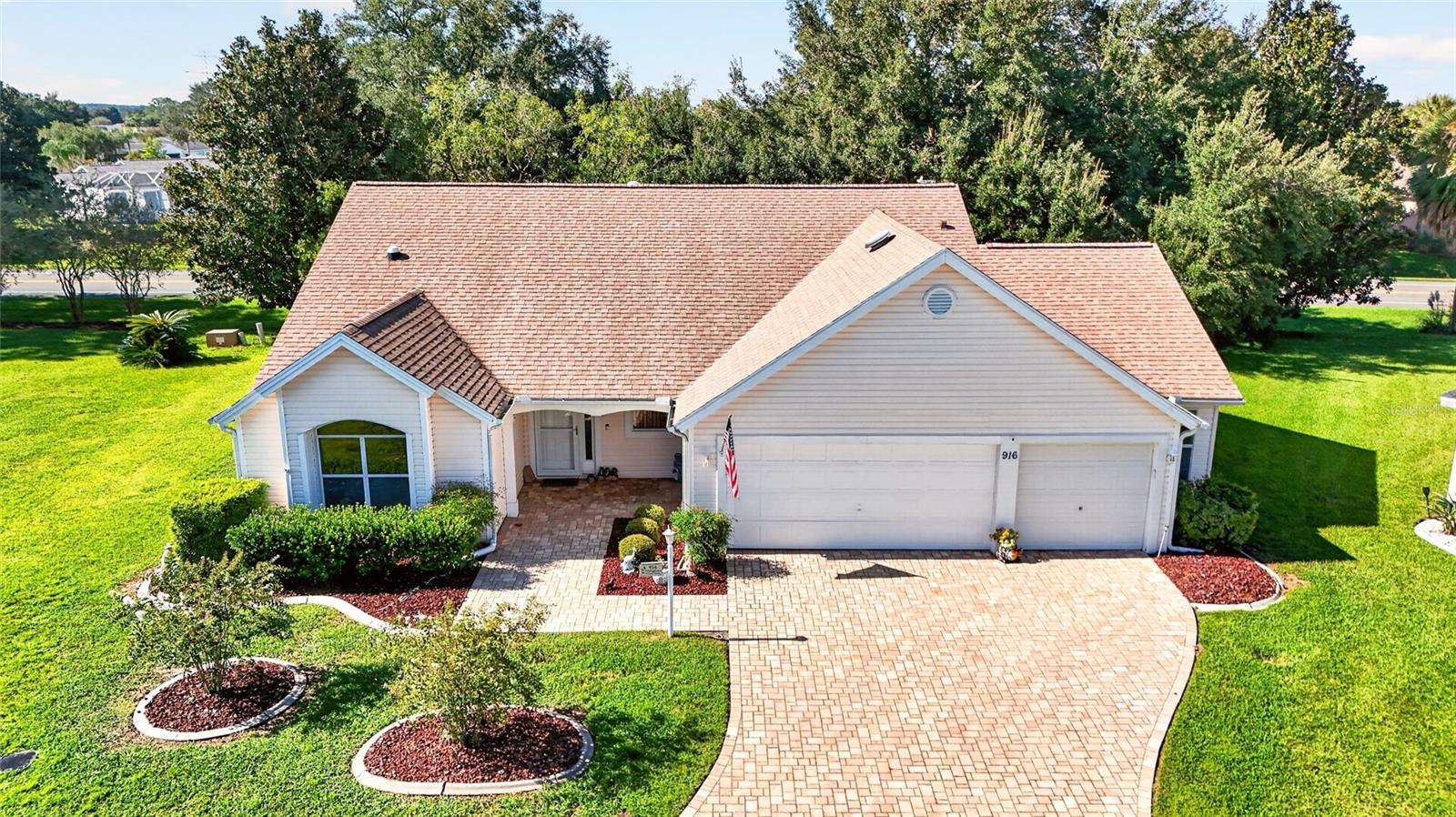 916 RAMOS DR