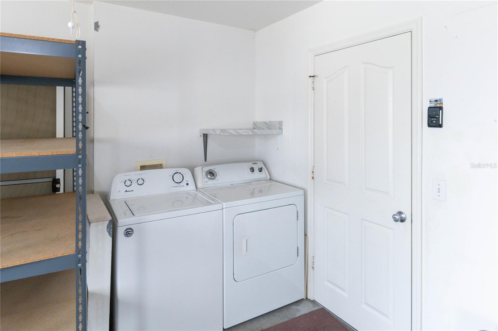 1402 AZTECA LOOP