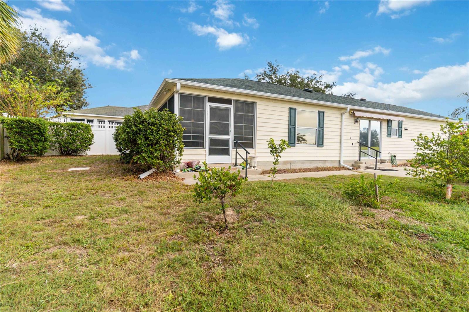 1402 AZTECA LOOP