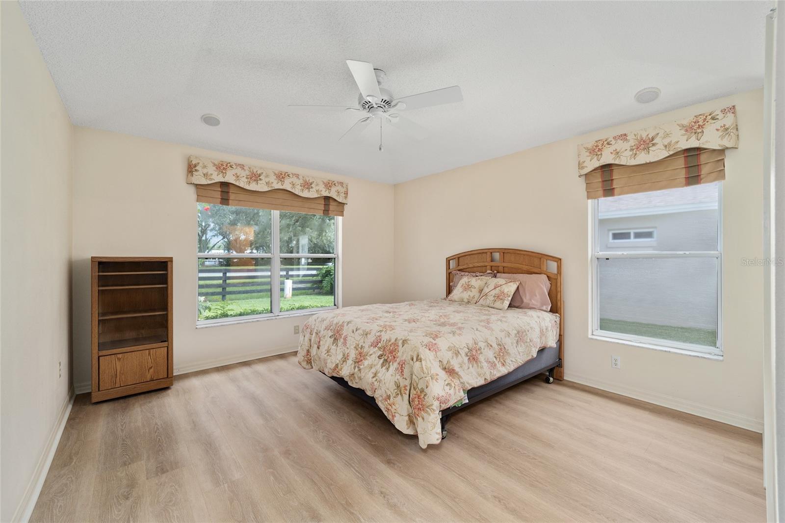2117 BARBOSA CT