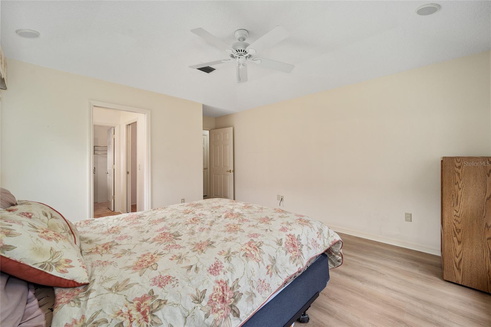2117 BARBOSA CT