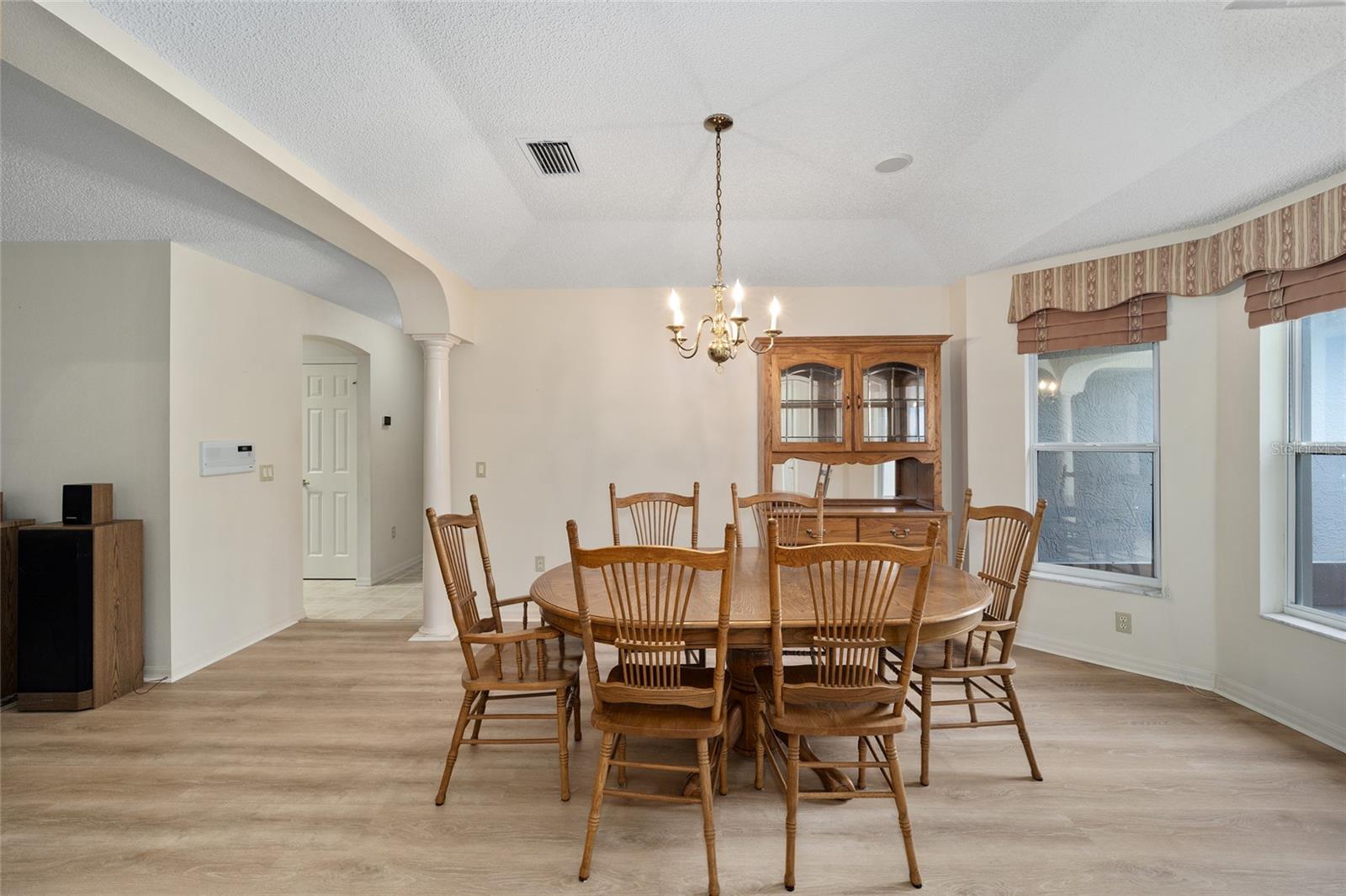 2117 BARBOSA CT