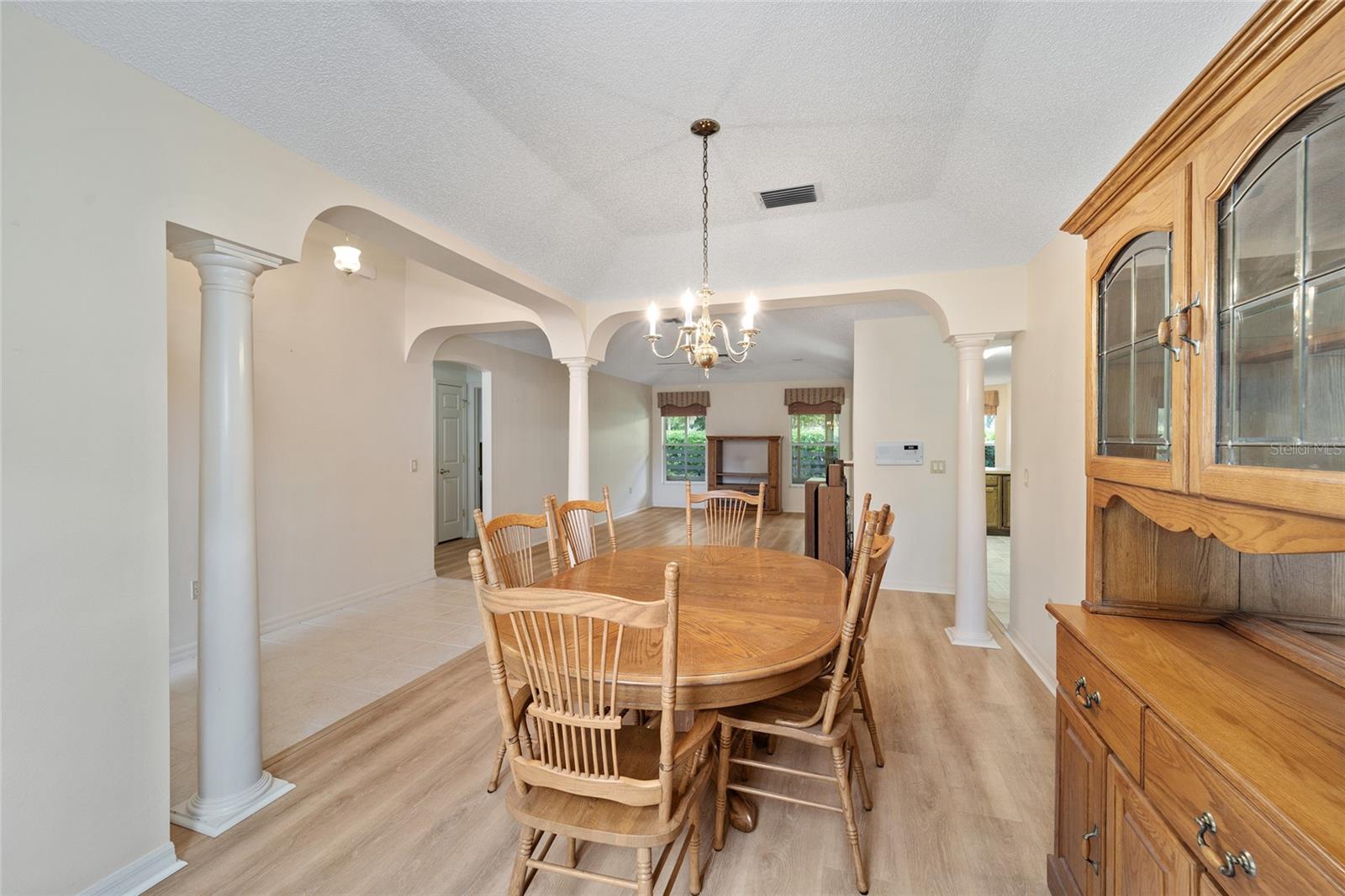 2117 BARBOSA CT