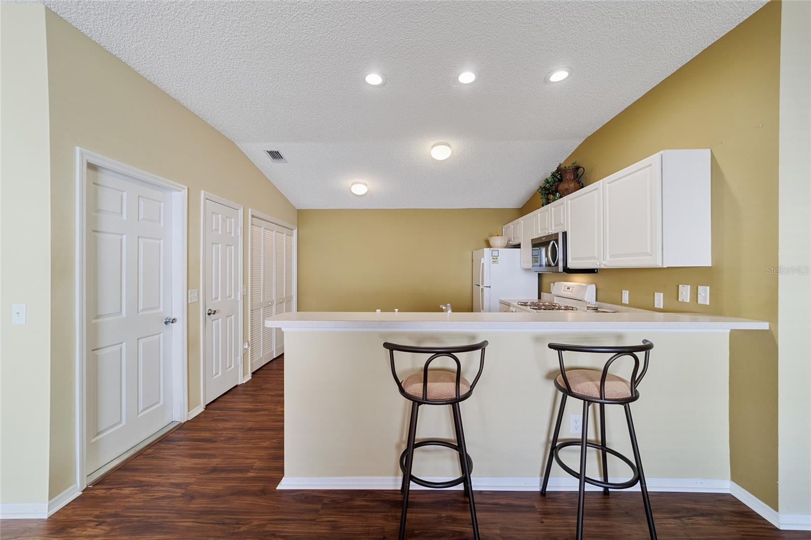 2467 UTICA WAY