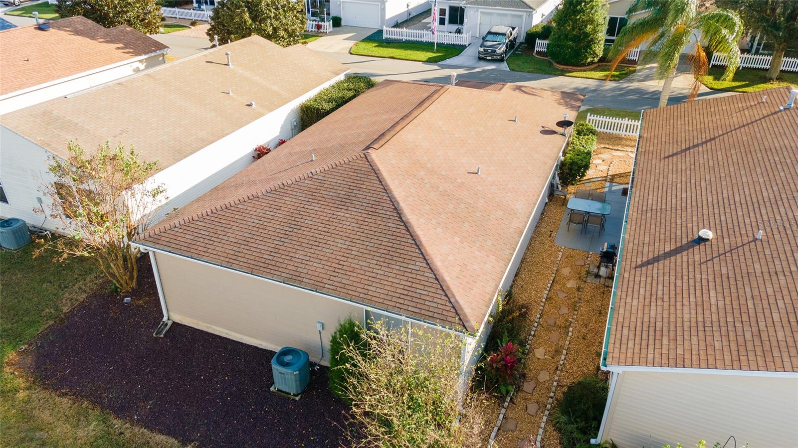 2467 UTICA WAY