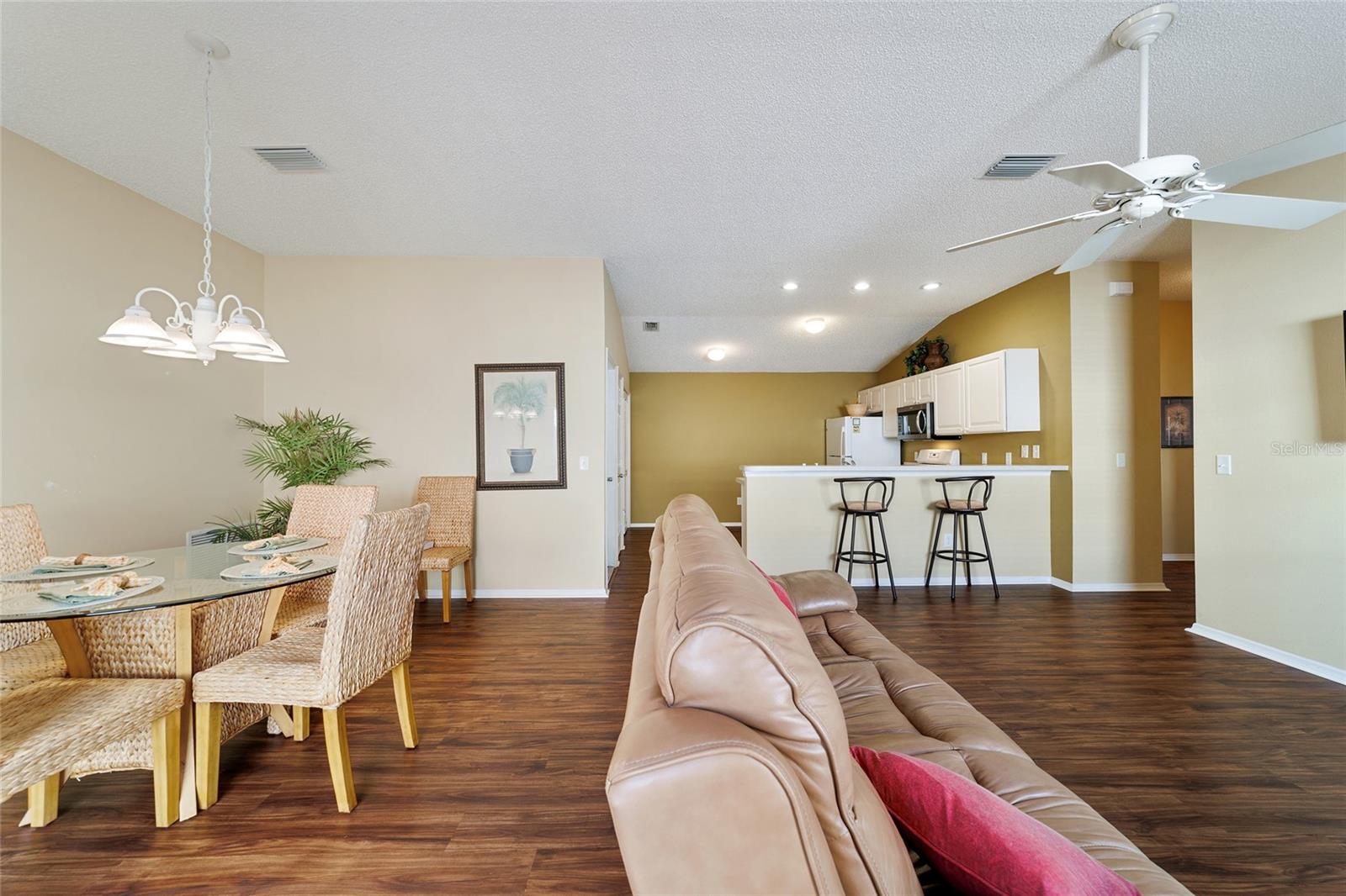 2467 UTICA WAY