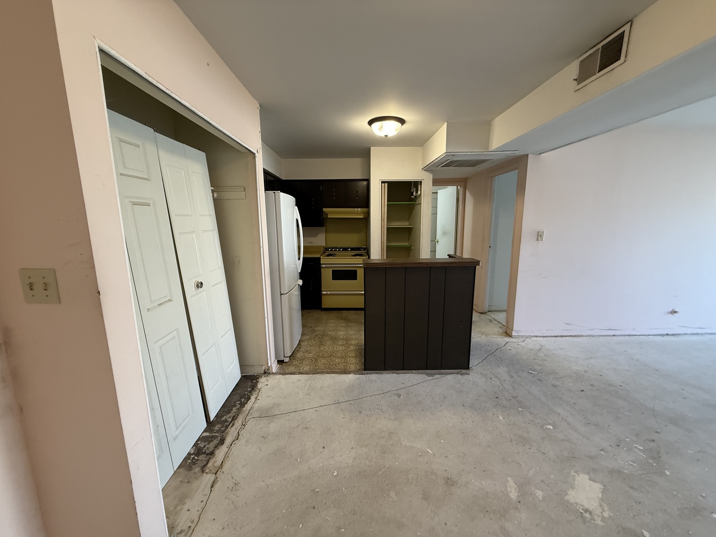 10735 5th Ave Cut Off Unit: 202