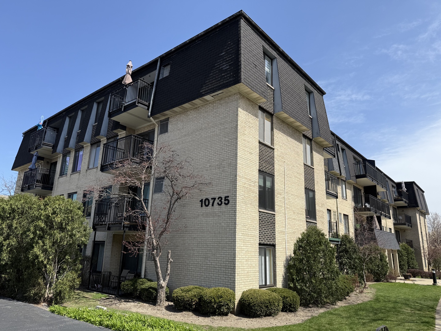 10735 5th Ave Cut Off Unit: 202