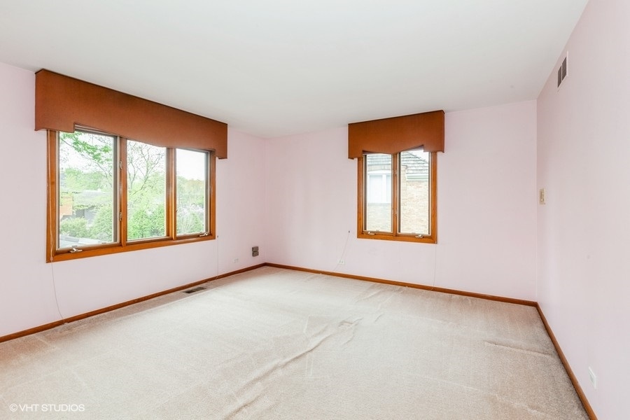 227 Wood Glen Lane