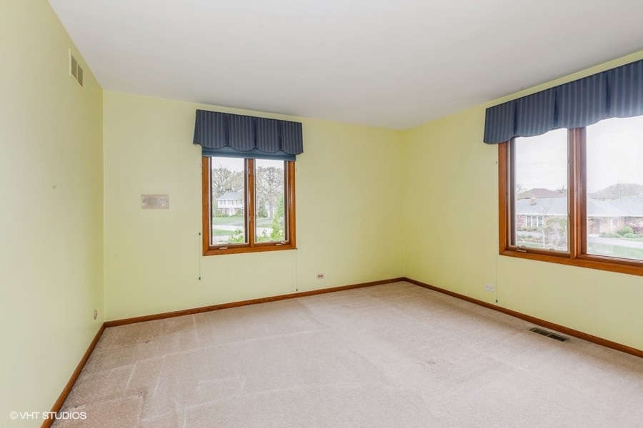 227 Wood Glen Lane