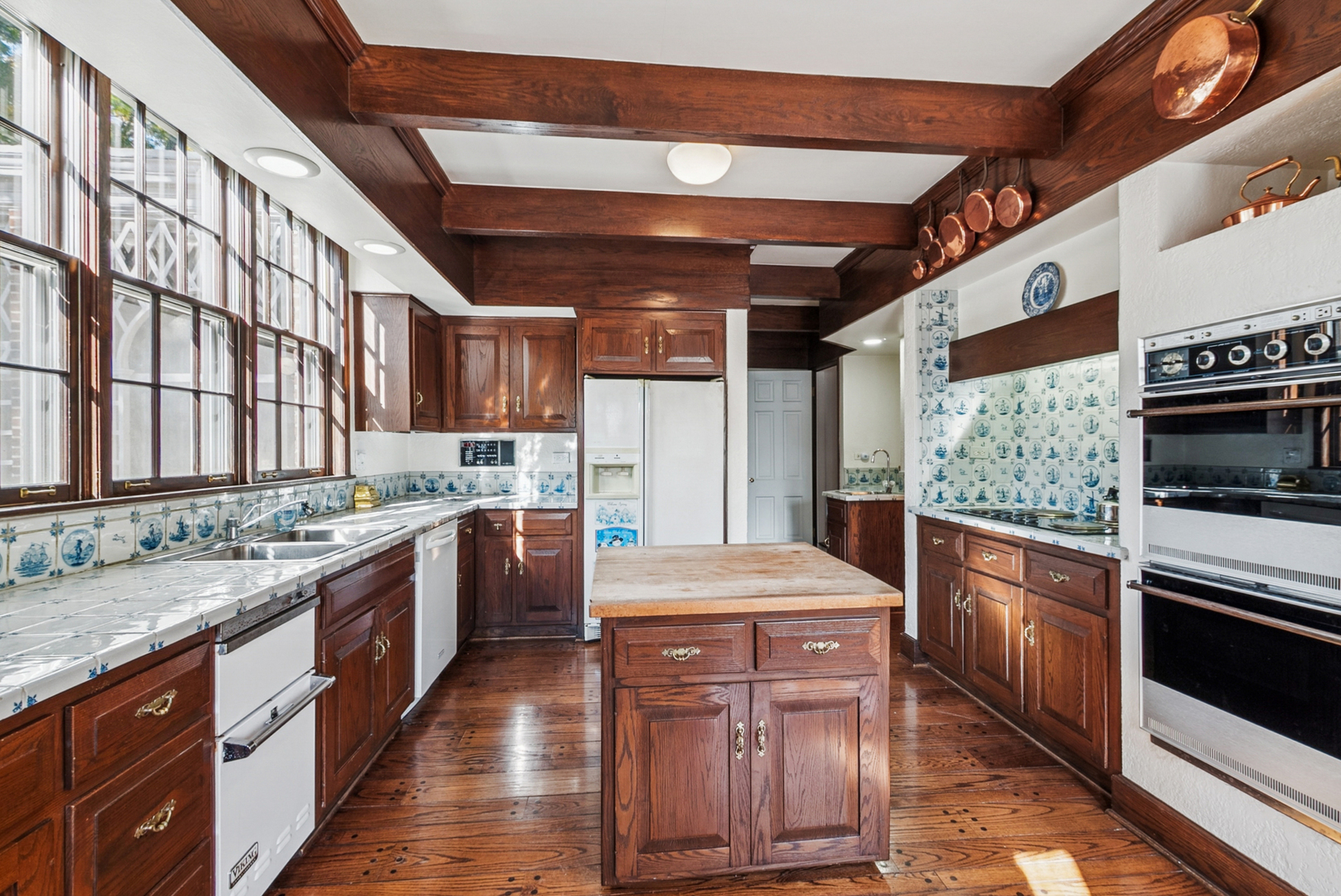 1053 Laurie Lane