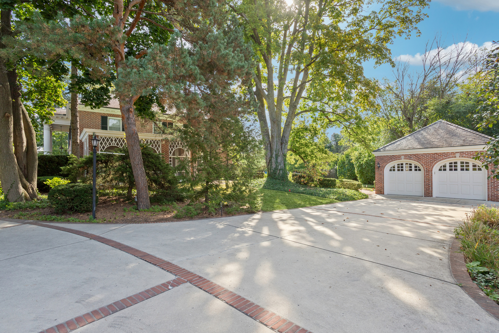 1053 Laurie Lane