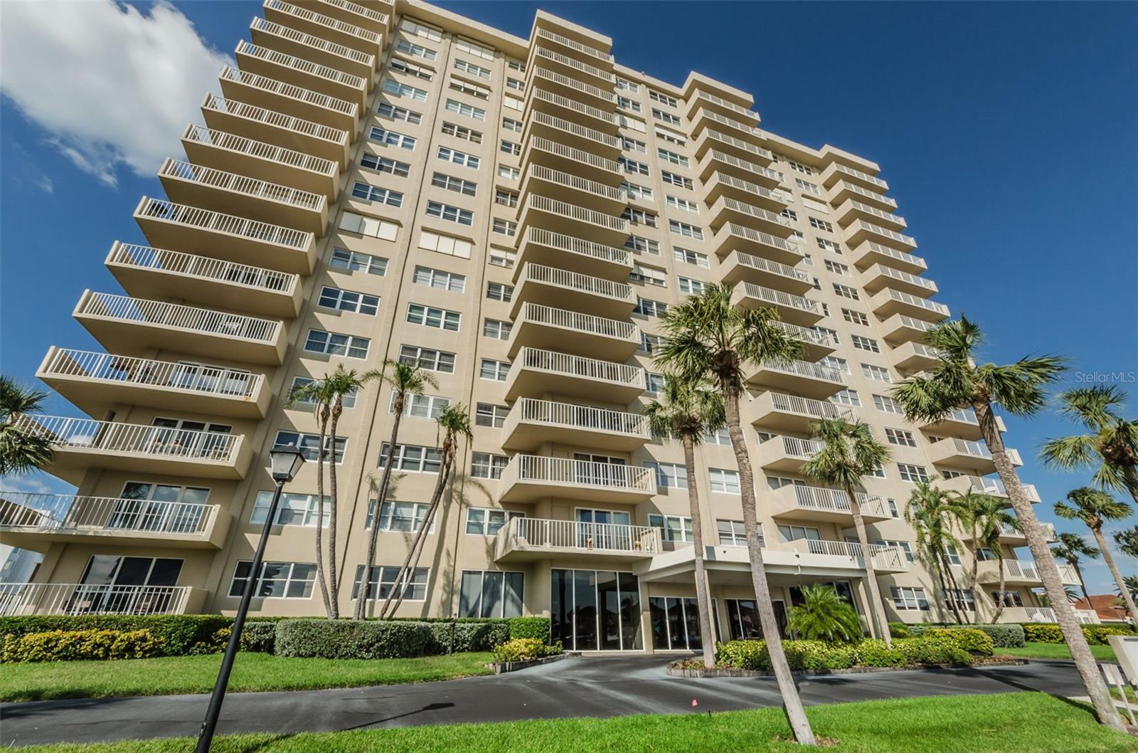 1621 GULF BLVD #PH-C