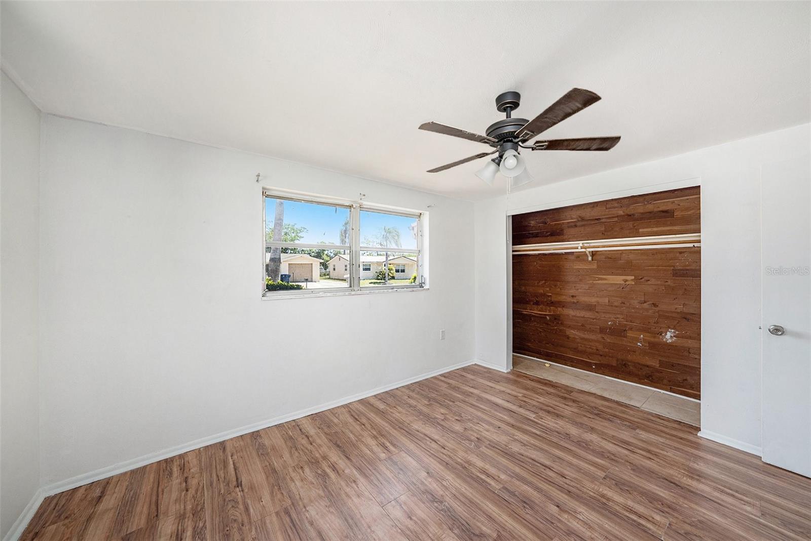 1051 NORMANDY BLVD